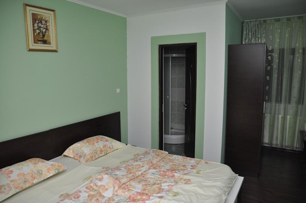 Pensiunea Brancoveneasca Campulung Room photo