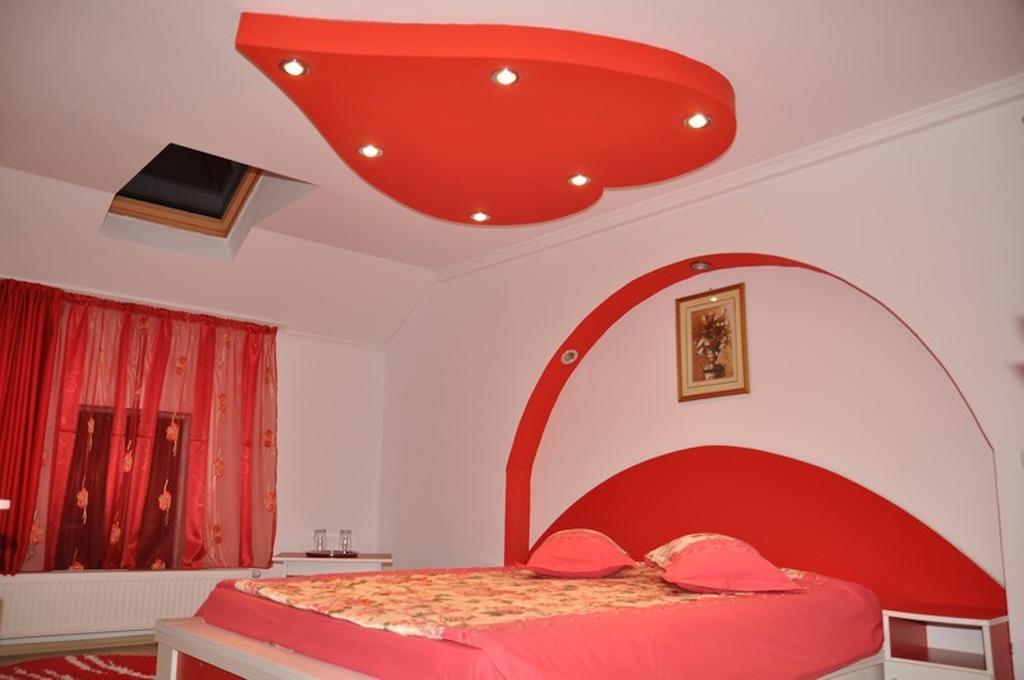 Pensiunea Brancoveneasca Campulung Room photo